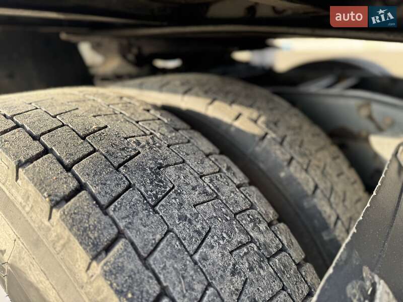 Тягач Renault Premium 2006 в Сарнах