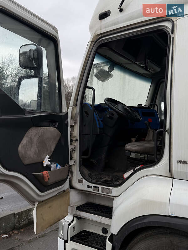 Тягач Renault Premium 2008 в Шептицькому