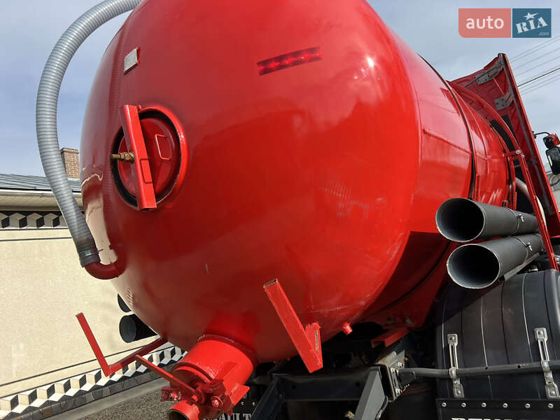 Машина ассенизатор (вакуумная) Renault Premium 2001 в Черновцах