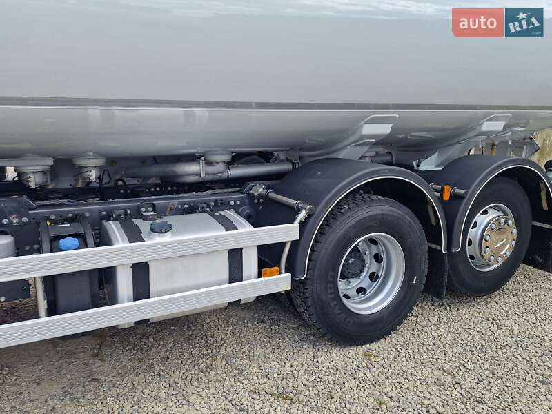 Бензовоз Renault Premium 2013 в Черновцах