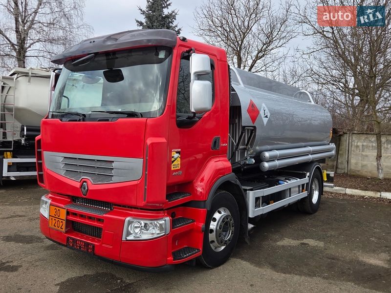 Бензовоз Renault Premium 2011 в Черновцах