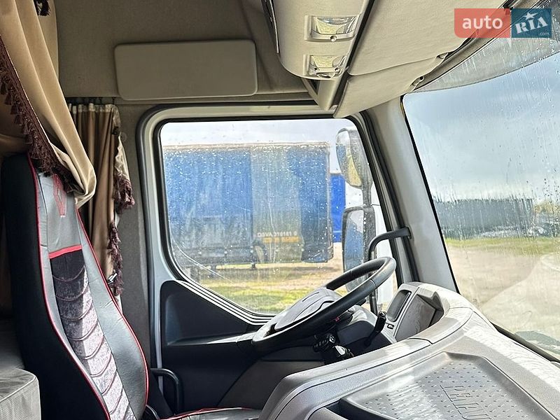 Тягач Renault Premium 2011 в Києві