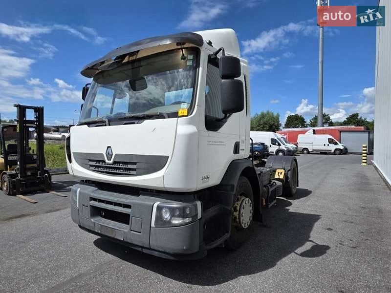 Тягач Renault Premium 2010 в Львове