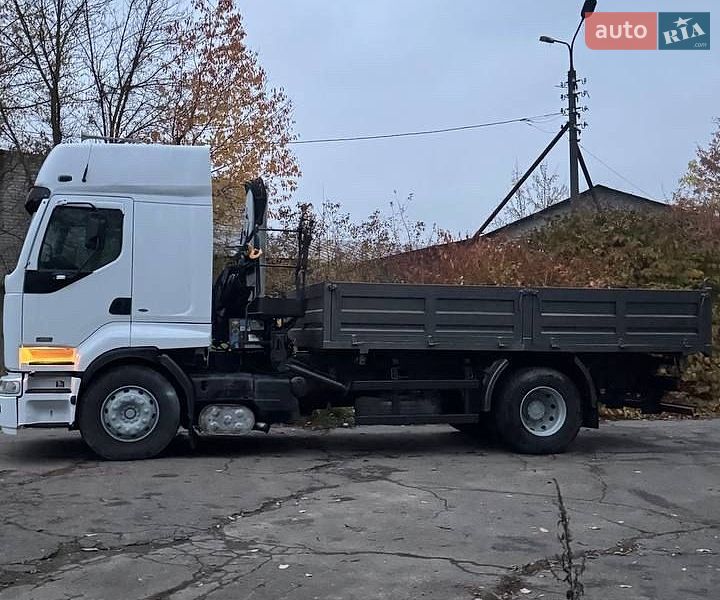 Кран-манипулятор Renault Premium 2002 в Бориславе