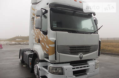 Тягач Renault Premium 2011 в Яготине