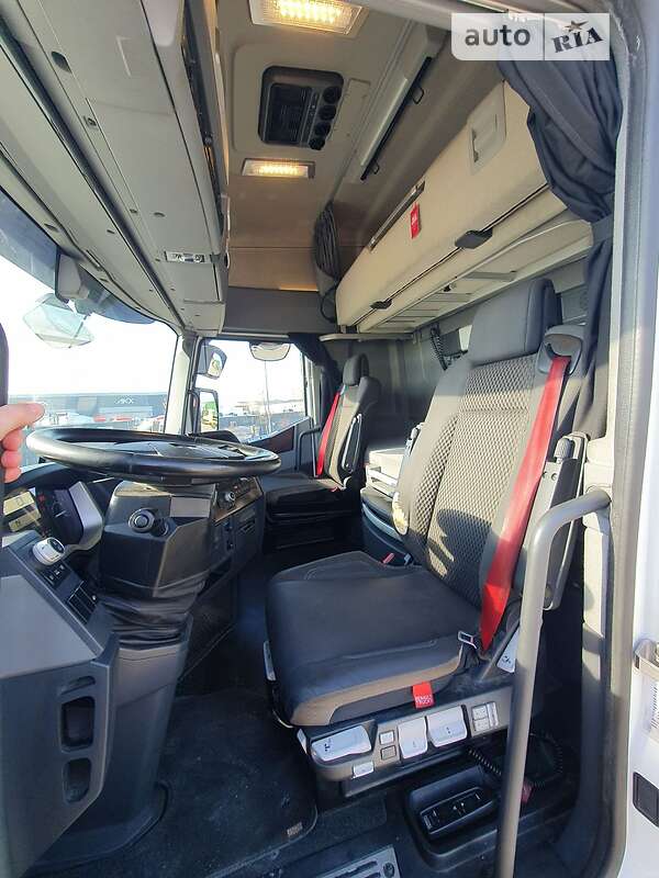 Тягач Renault Range T/T-Series  2015 в Киеве