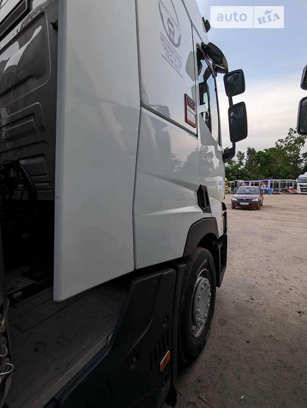 Тягач Renault Range T/T-Series  2015 в Львові