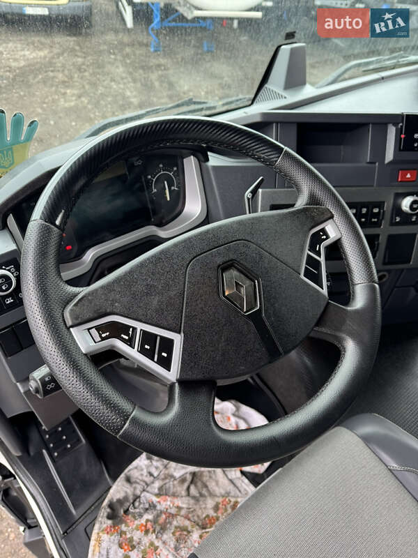 Тягач Renault Range T/T-Series  2015 в Києві
