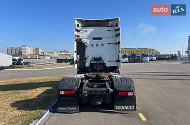 Тягач Renault Range T/T-Series  2015 в 