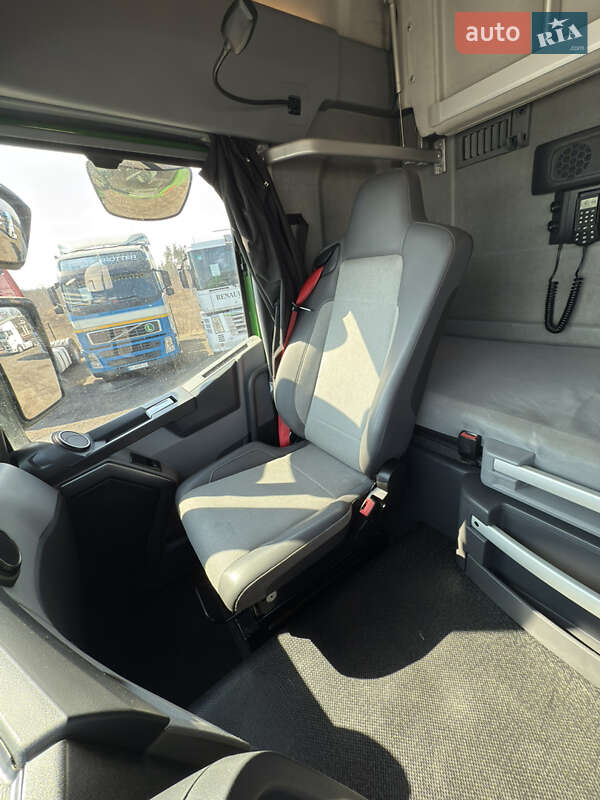 Тягач Renault Range T/T-Series  2015 в Киеве