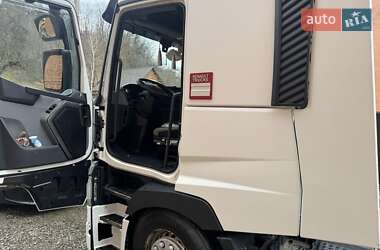 Тягач Renault Range T/T-Series  2015 в Тячеві
