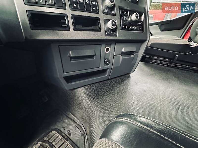 Тягач Renault Range T/T-Series  2017 в Киеве