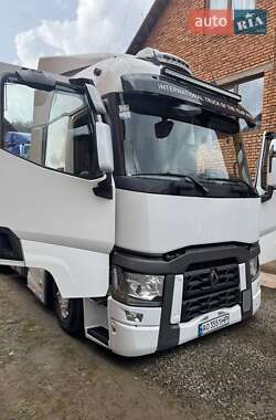 Тягач Renault Range T/T-Series  2015 в Тячеві