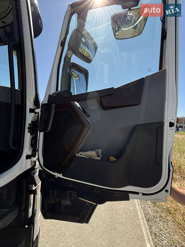 Тягач Renault Range T/T-Series  2016 в Ужгороді