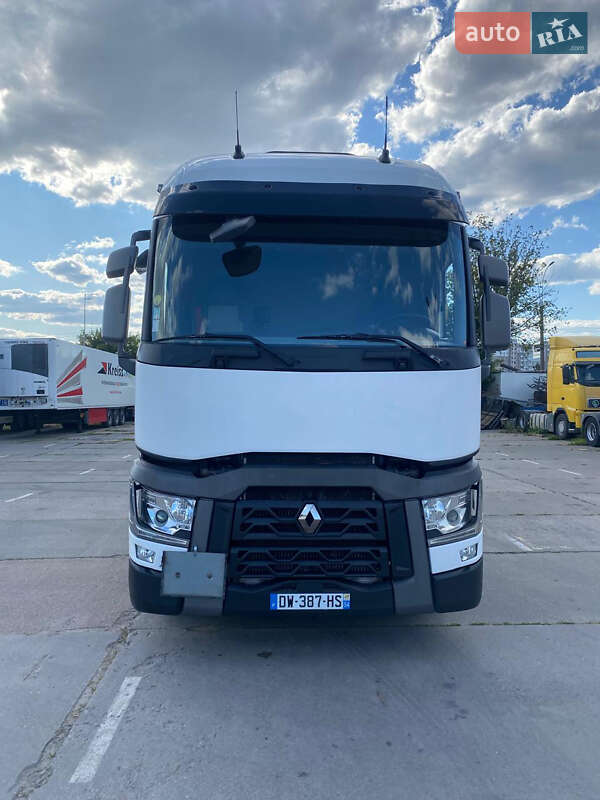 Тягач Renault Range T/T-Series  2015 в Києві