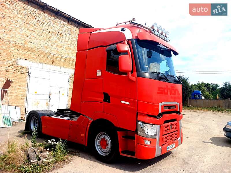 Тягач Renault Range T/T-Series  2015 в Ставищі