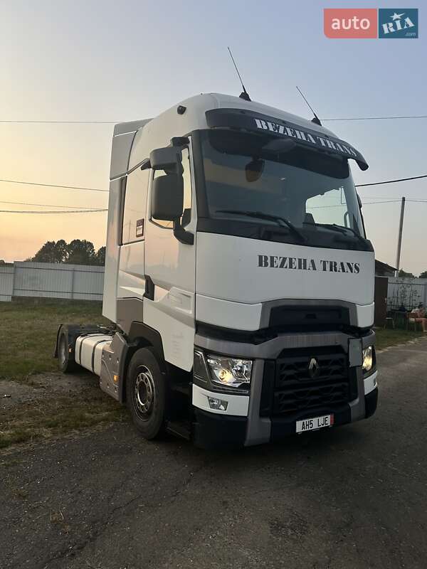 Тягач Renault Range T/T-Series  2015 в Хусті
