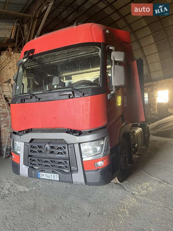 Тягач Renault Range T/T-Series  2015 в Ромнах