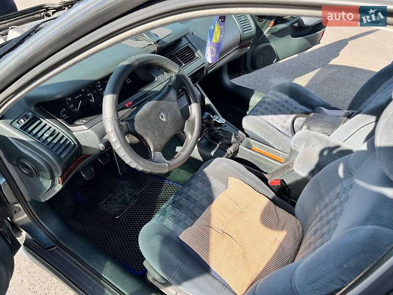 Лифтбек Renault Safrane 1993 в Ровно