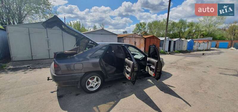 Лифтбек Renault Safrane 1992 в Виннице