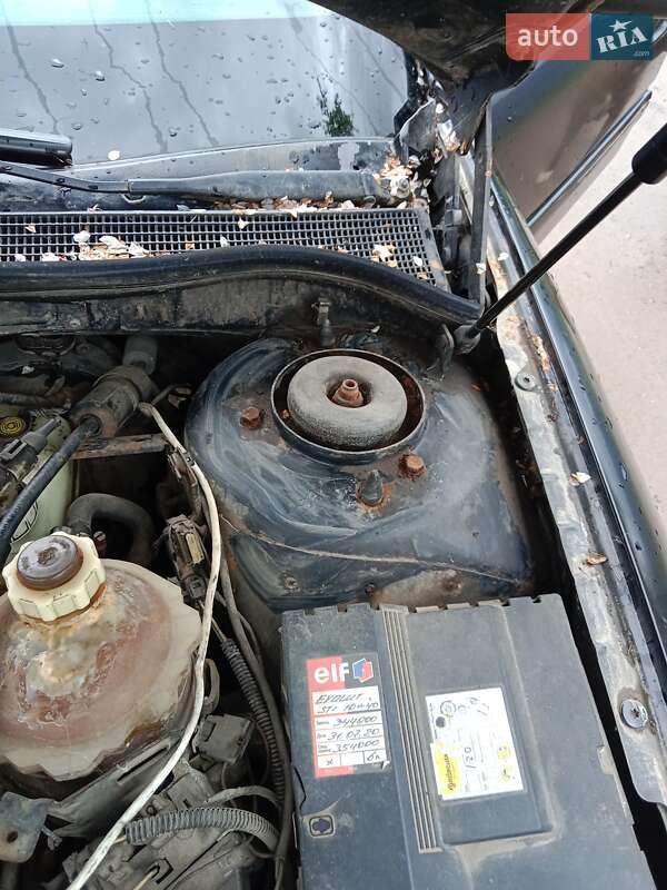Ліфтбек Renault Safrane 1994 в Вінниці
