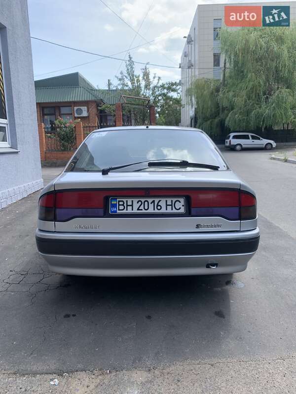 Renault Safrane 1994