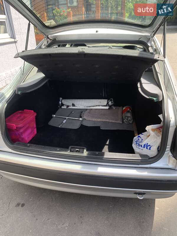 Ліфтбек Renault Safrane 1994 в Чорноморську