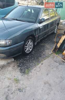 Ліфтбек Renault Safrane 1993 в 