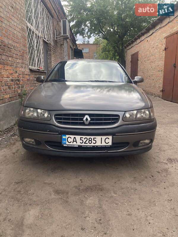 Лифтбек Renault Safrane 1996 в 