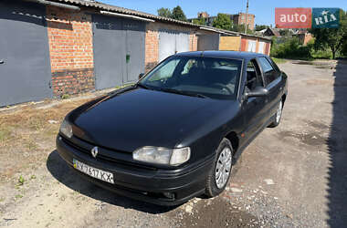 Лифтбек Renault Safrane 1994 в Тростянце