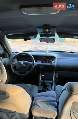 Лифтбек Renault Safrane 1998 в 