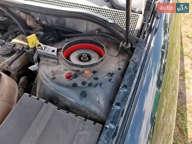 Лифтбек Renault Safrane 1998 в Прилуках