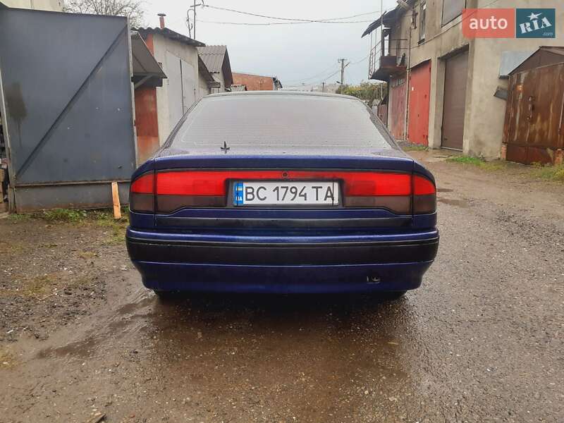 Лифтбек Renault Safrane 1993 в Черновцах