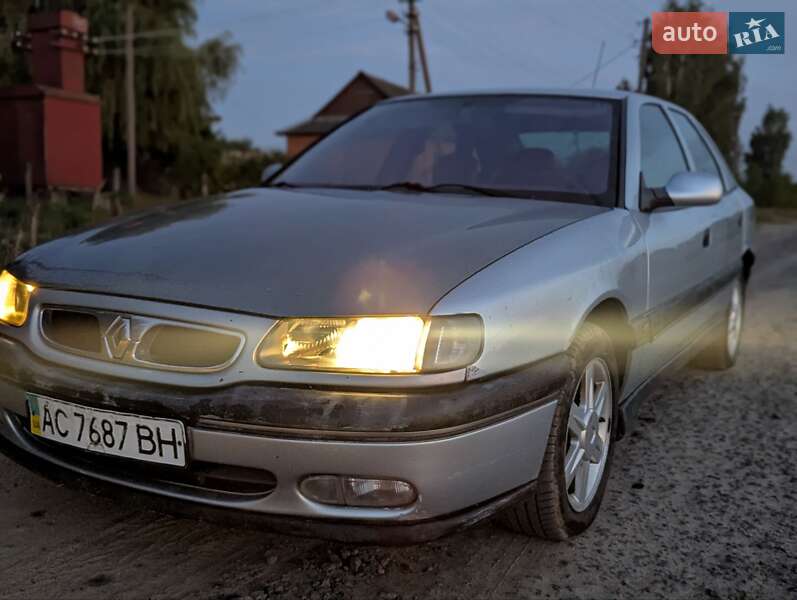 Renault Safrane 1998