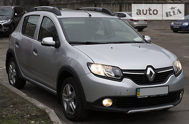 Renault Sandero StepWay 2013