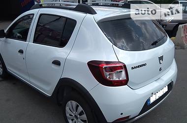 Внедорожник / Кроссовер Renault Sandero StepWay 2015 в Киеве