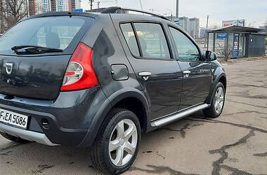 Хетчбек Renault Sandero StepWay 2011 в Києві