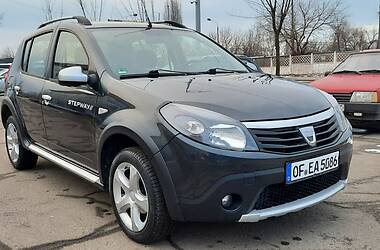 Renault Sandero StepWay 2011