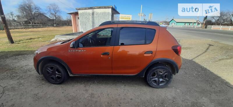 Хэтчбек Renault Sandero StepWay 2017 в Ивано-Франковске