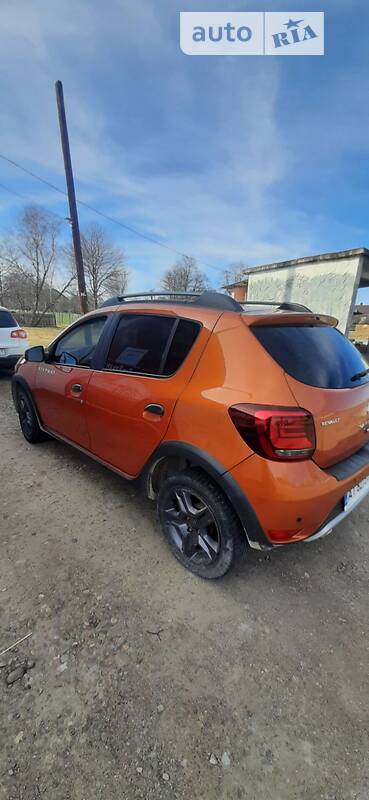 Хэтчбек Renault Sandero StepWay 2017 в Ивано-Франковске