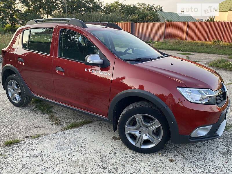 Хетчбек Renault Sandero StepWay 2020 в Вараші