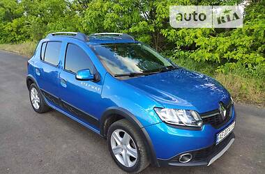 Хетчбек Renault Sandero StepWay 2016 в Кривому Розі