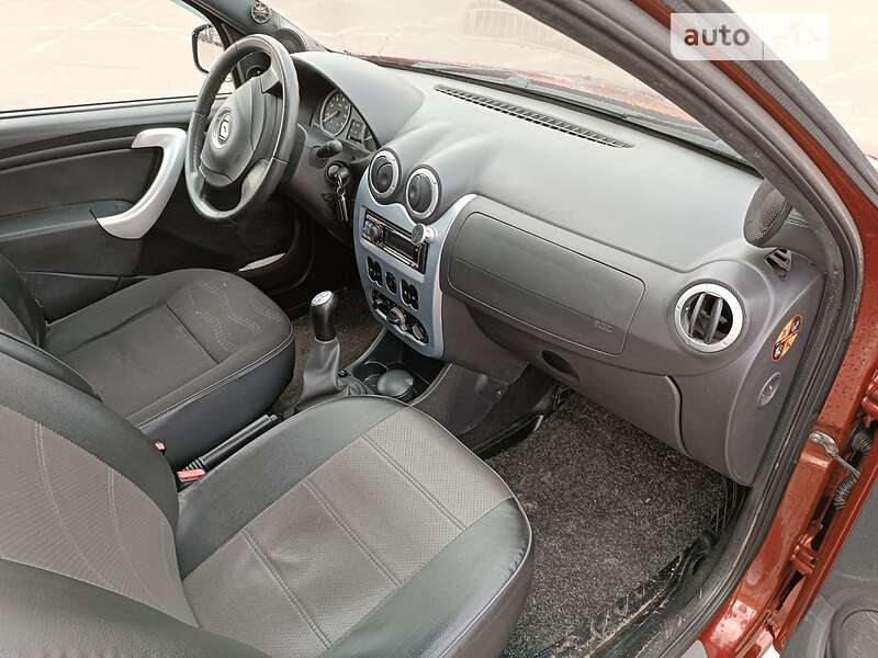 Позашляховик / Кросовер Renault Sandero StepWay 2011 в Харкові