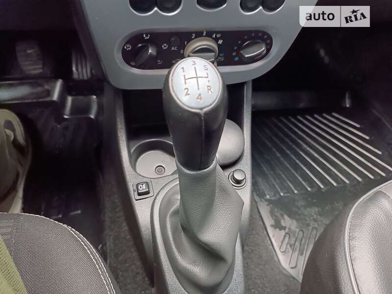 Позашляховик / Кросовер Renault Sandero StepWay 2011 в Харкові