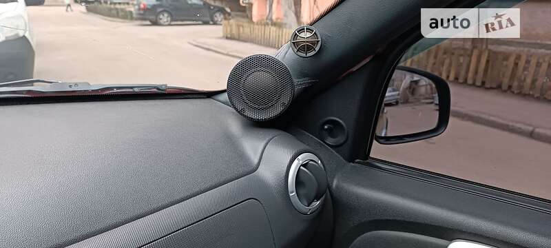 Позашляховик / Кросовер Renault Sandero StepWay 2011 в Харкові