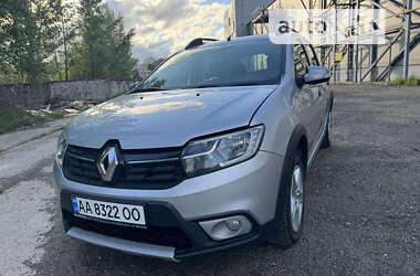 Хэтчбек Renault Sandero StepWay 2017 в Киеве