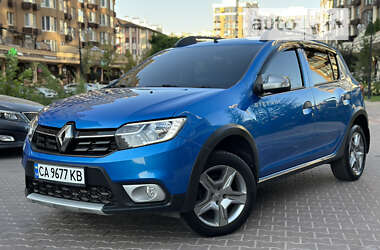 Хэтчбек Renault Sandero StepWay 2017 в Хмельницком