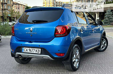 Хэтчбек Renault Sandero StepWay 2017 в Хмельницком