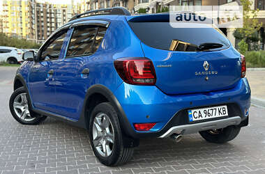 Хэтчбек Renault Sandero StepWay 2017 в Хмельницком