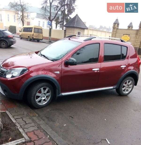 Позашляховик / Кросовер Renault Sandero StepWay 2012 в Сумах